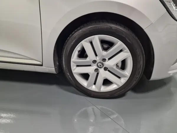 Renault Clio 1.5 Blue dCi Intens 4