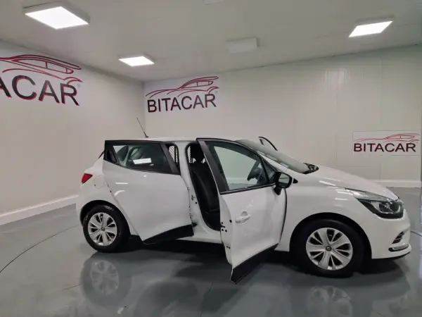 Renault Clio SOCIETE 1.5Dci  90CV GPS INTENS IVA DEDUTIVEL 9