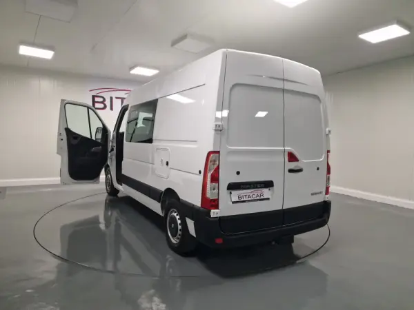 Renault Master 2.3 dCi L2H2 3.5T 3