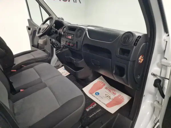 Renault Master 2.3 dCi L2H2 3.5T 8