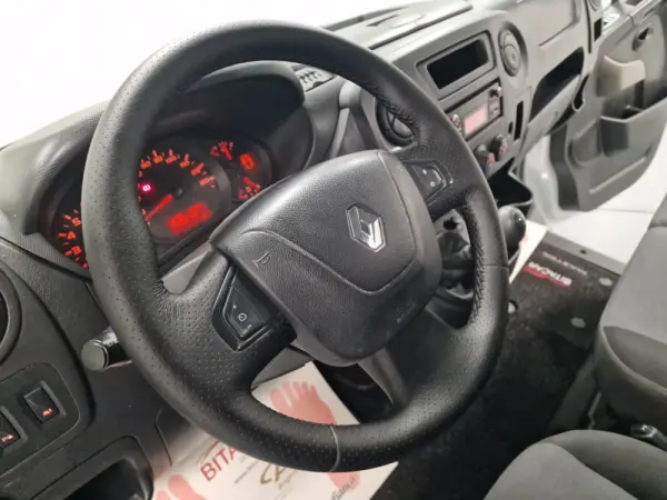 Renault Master 2.3 dCi L2H2 3.5T 13