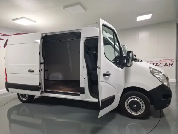Renault Master 2.3 DCI L2H2 130CV IVA DEDUTIVEL 23