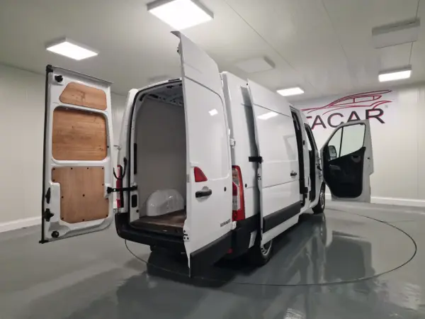 Renault Master 2.3 DCI L2H2 130CV IVA DEDUTIVEL 36