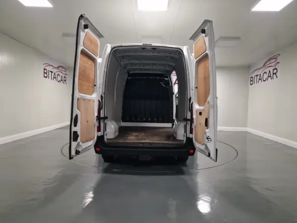 Renault Master 2.3 DCI L2H2 130CV IVA DEDUTIVEL 38