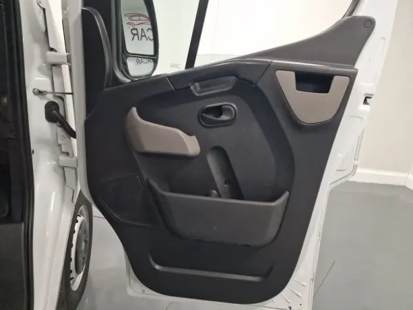 Renault Master 2.3 DCI L2H2 130CV IVA DEDUTIVEL 42