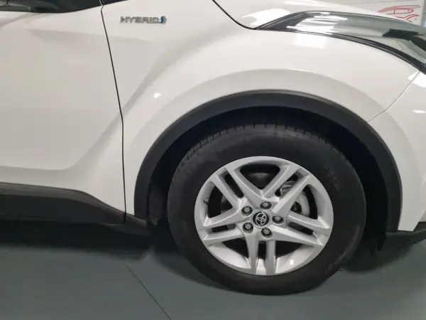 Toyota C-HR 1.8 Hybrid Comfort 4