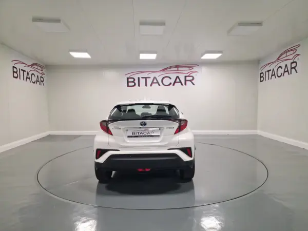 Toyota C-HR 1.8 Hybrid Comfort 21