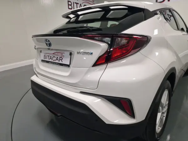 Toyota C-HR 1.8 Hybrid Comfort 24
