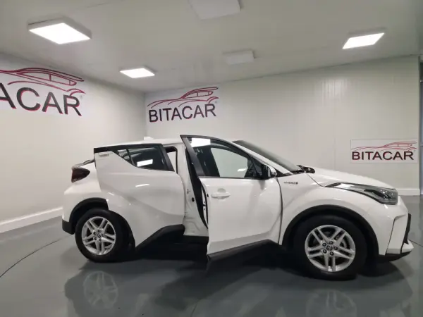 Toyota C-HR 1.8 Hybrid Comfort 33