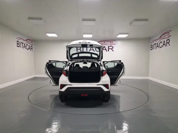 Toyota C-HR 1.8 Hybrid Comfort 44