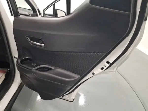 Toyota C-HR 1.8 Hybrid Comfort 64