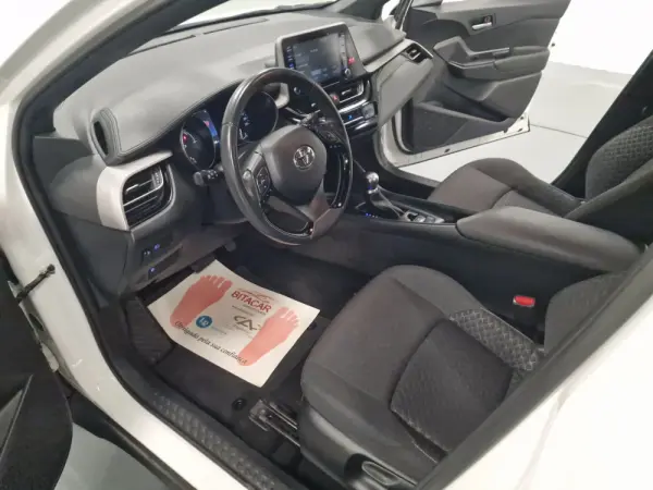 Toyota C-HR 1.8 Hybrid Comfort 76