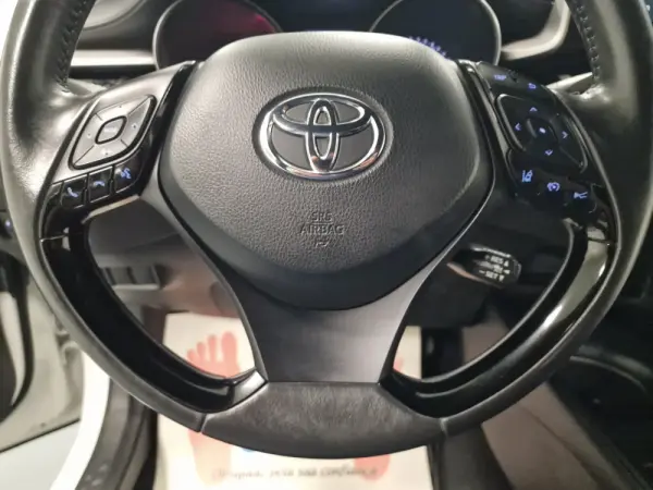Toyota C-HR 1.8 Hybrid Comfort 82