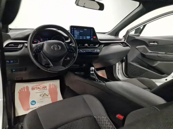 Toyota C-HR 1.8 Hybrid Comfort 108