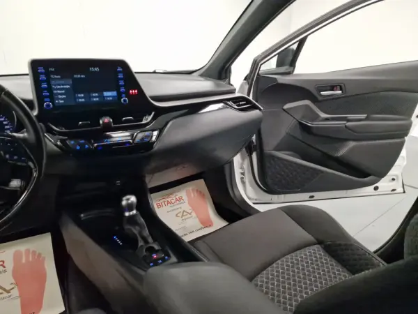Toyota C-HR 1.8 Hybrid Comfort 109