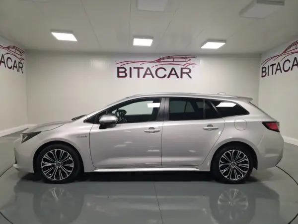 Toyota Corolla Touring Sports 1.8 Hybrid Comfort+P.Sport 18