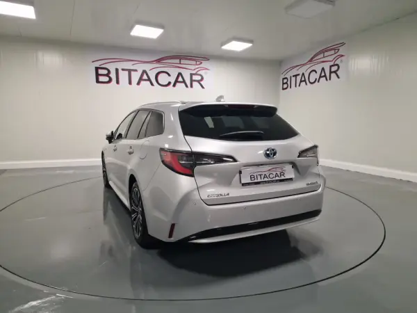 Toyota Corolla Touring Sports 1.8 Hybrid Comfort+P.Sport 19