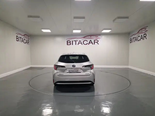 Toyota Corolla Touring Sports 1.8 Hybrid Comfort+P.Sport 26