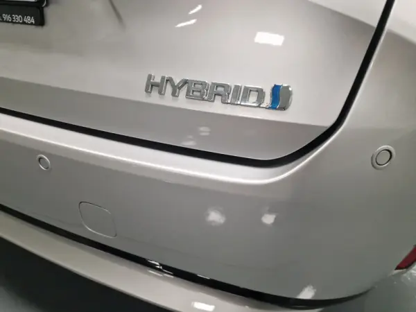 Toyota Corolla Touring Sports 1.8 Hybrid Comfort+P.Sport 32