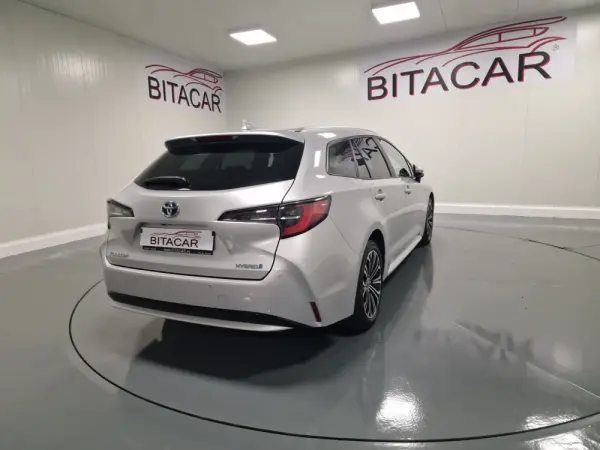 Toyota Corolla Touring Sports 1.8 Hybrid Comfort+P.Sport 33