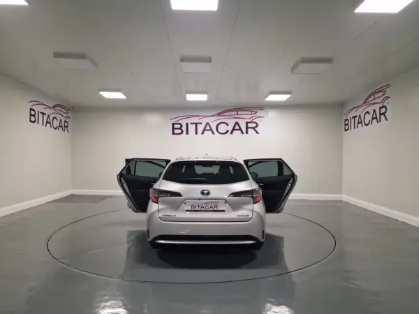 Toyota Corolla Touring Sports 1.8 Hybrid Comfort+P.Sport 44