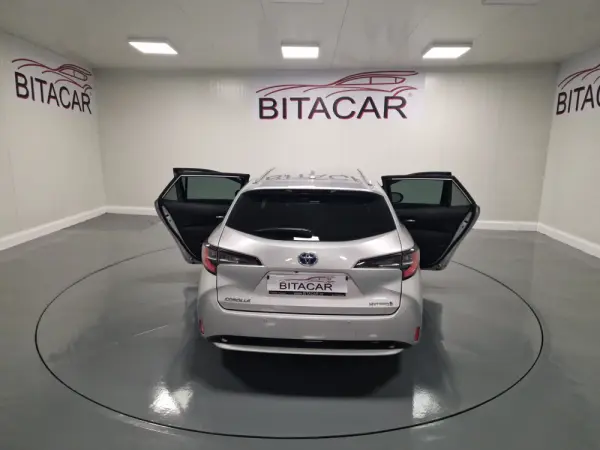 Toyota Corolla Touring Sports 1.8 Hybrid Comfort+P.Sport 45