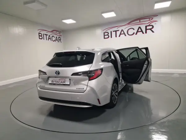 Toyota Corolla Touring Sports 1.8 Hybrid Comfort+P.Sport 46