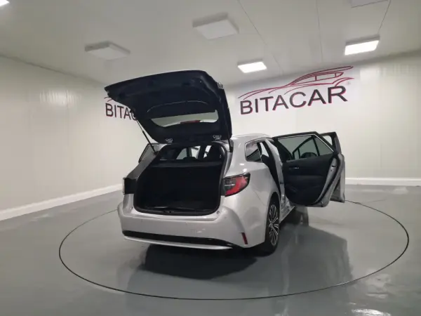 Toyota Corolla Touring Sports 1.8 Hybrid Comfort+P.Sport 56