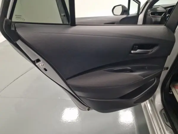 Toyota Corolla Touring Sports 1.8 Hybrid Comfort+P.Sport 73