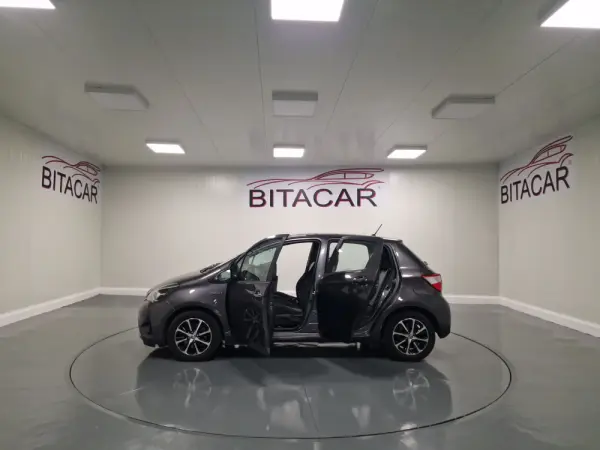 Toyota Yaris 1.5 HSD Comfort 2