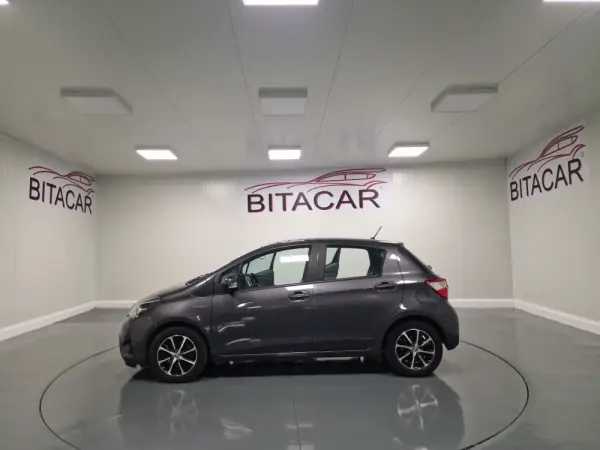 Toyota Yaris 1.5 HSD Comfort 6