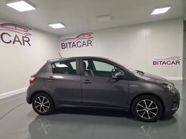 Toyota Yaris 1.5 HSD Comfort 11