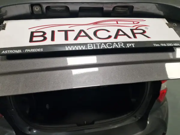 Toyota Yaris 1.5 HSD Comfort 14