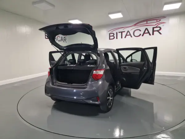 Toyota Yaris 1.5 HSD Comfort 22