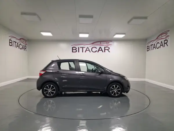 Toyota Yaris 1.5 HSD Comfort 27