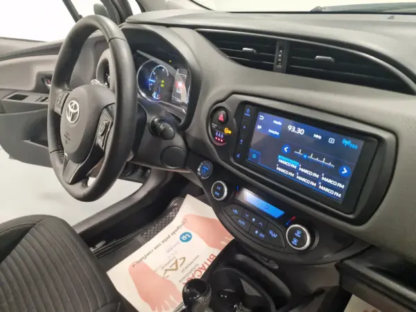 Toyota Yaris 1.5 HSD Comfort 46