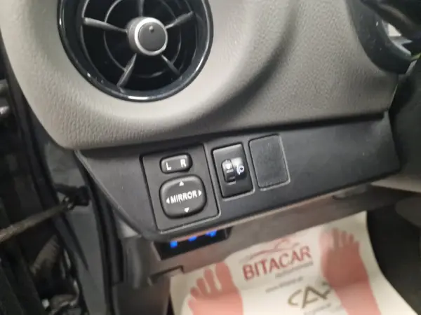 Toyota Yaris 1.5 HSD Comfort 54