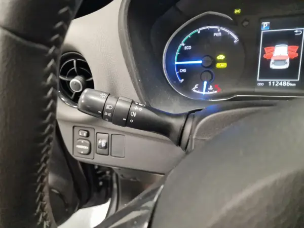 Toyota Yaris 1.5 HSD Comfort 57