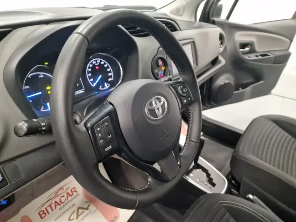Toyota Yaris 1.5 HSD Comfort 77