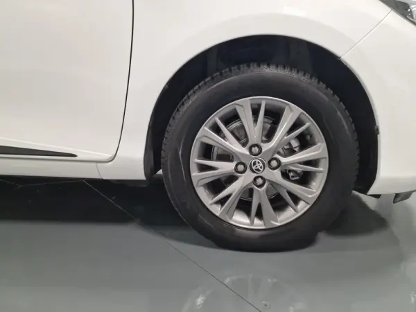 Toyota Yaris 1.0 VVT-i Comfort+P.Style 3