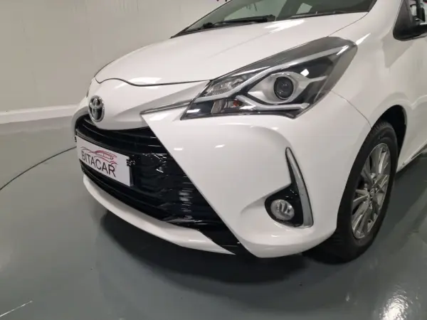 Toyota Yaris 1.0 VVT-i Comfort+P.Style 10