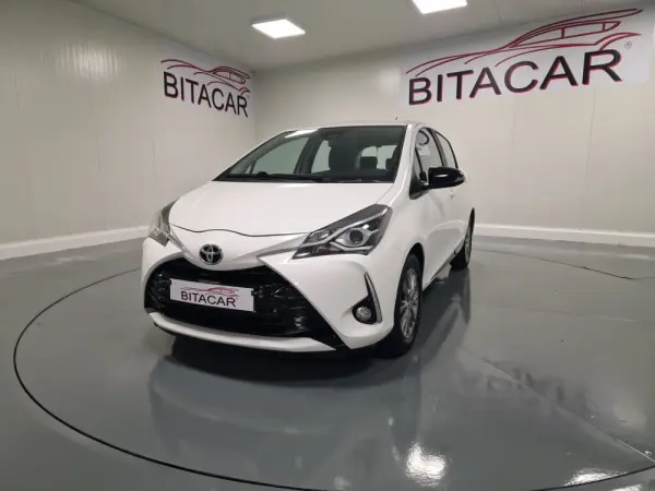 Toyota Yaris 1.0 VVT-i Comfort+P.Style 13