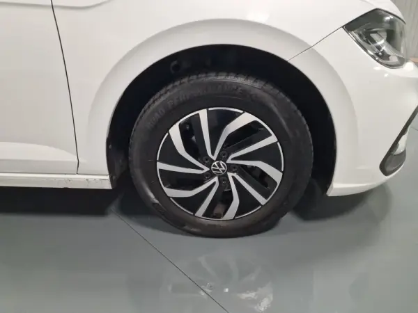 Volkswagen Polo 1.0 TSI Life 19