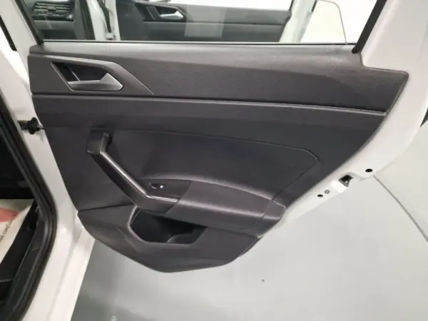 Volkswagen Polo 1.0 TSI Life 29