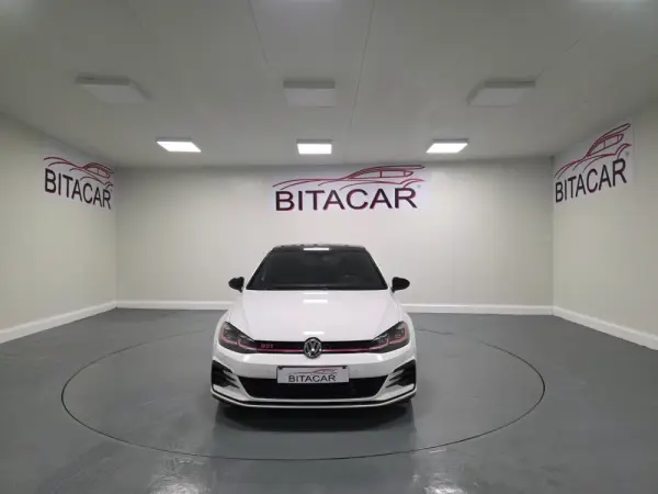 Volkswagen Golf 2.0 TSI GTI DSG Performance 7