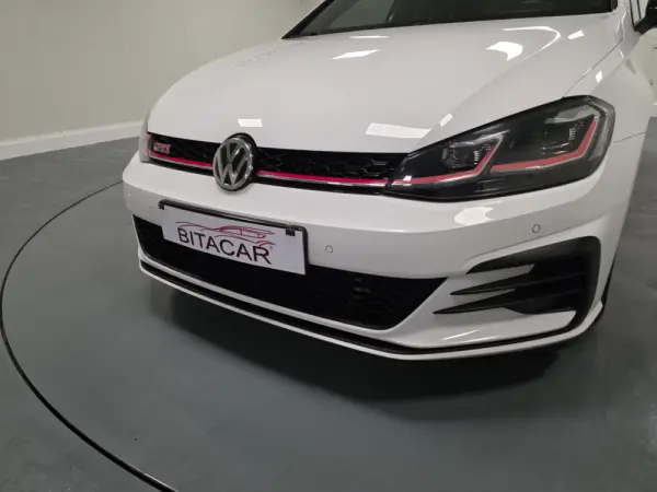 Volkswagen Golf 2.0 TSI GTI DSG Performance 9