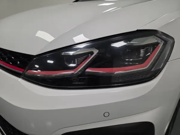 Volkswagen Golf 2.0 TSI GTI DSG Performance 12