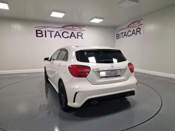 Mercedes-Benz A 180 CDi BlueEfficiency AMG Line 22