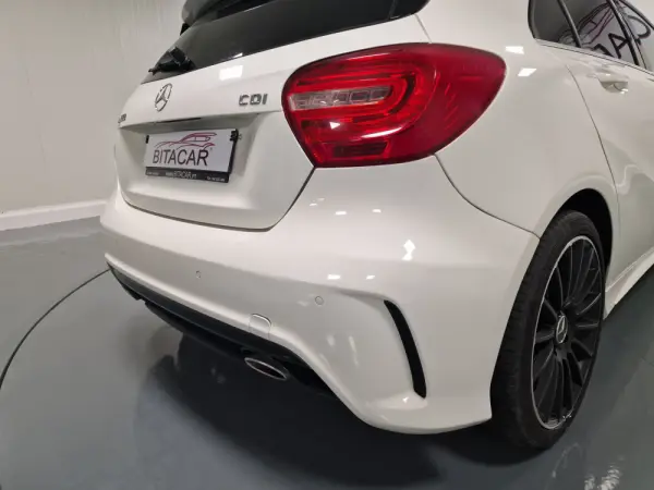 Mercedes-Benz A 180 CDi BlueEfficiency AMG Line 28