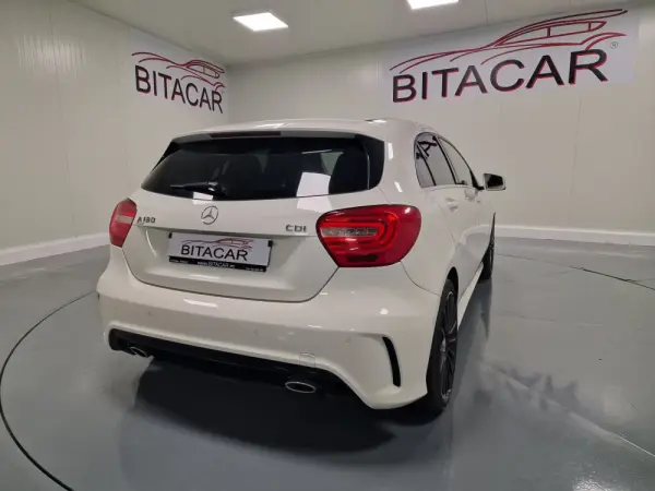 Mercedes-Benz A 180 CDi BlueEfficiency AMG Line 29